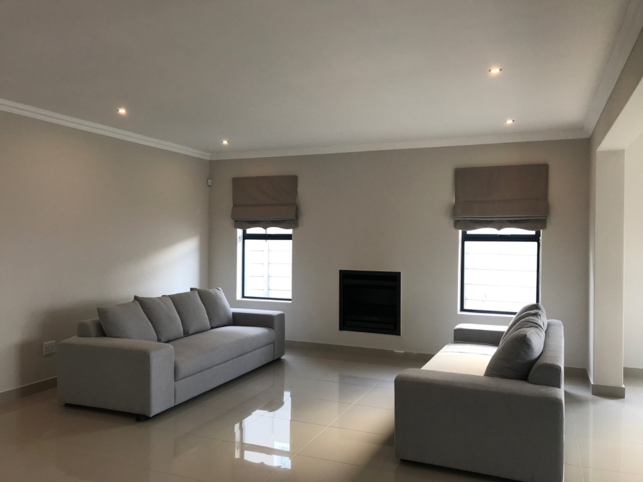 To Let 4 Bedroom Property for Rent in Parklands North Western Cape